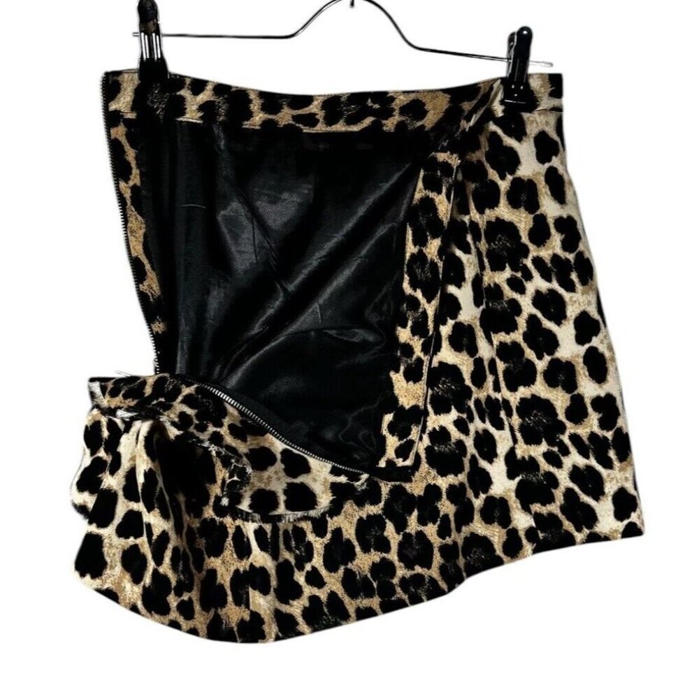 Zara Basic Collection Leopard Print Mini Skirt, B… - image 5